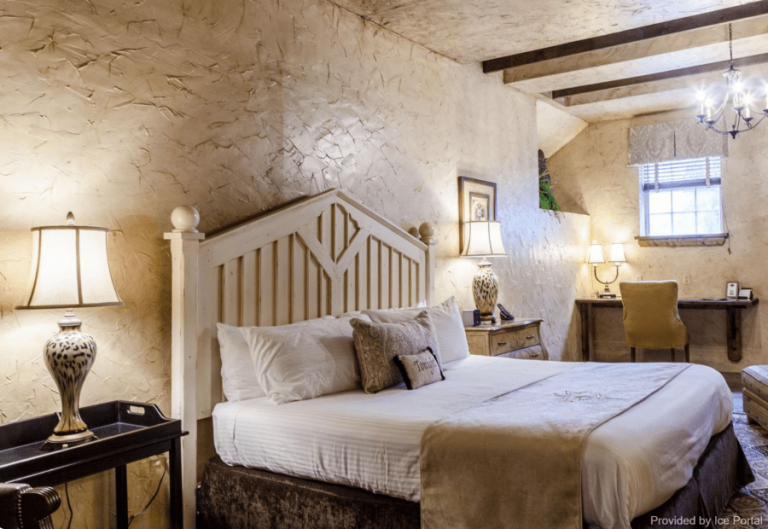 14 Unique Places to Stay in Lancaster, PA Becky Exploring