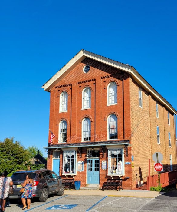 5 Great Reasons to Visit Chesapeake City, MD Becky Exploring