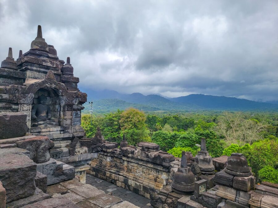 A Helpful Guide to Visiting Borobudur in Central Java - Becky Exploring